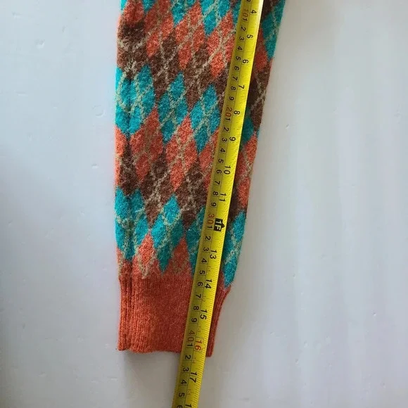 Pink diamond v-neck Argyle sweater womens sz.M - Picture 6 of 8